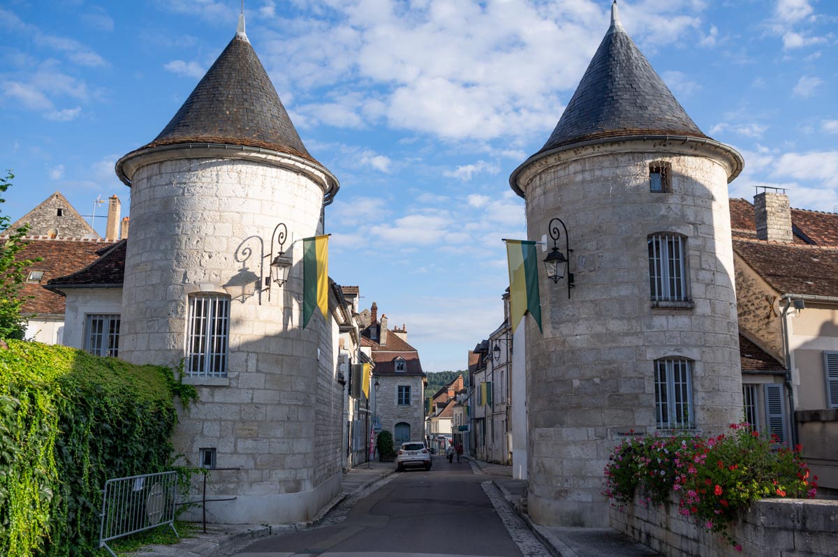 Découverte de Chablis avec le guide de la vallée de l'yonne pendant vos vacances d'été