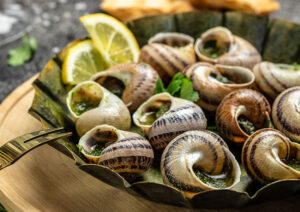 escargots-yonne Escargots de Bourgogne servis en coquille, spécialité gastronomique de l’Yonne